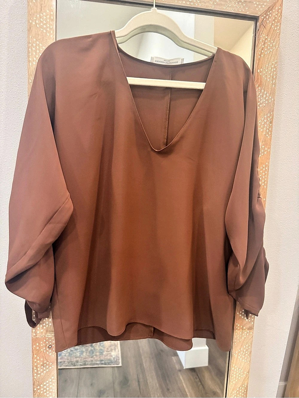 Amanda Upchard cinched Tie Sleeve Brown Blouse